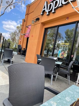 Applebees Grill & Bar