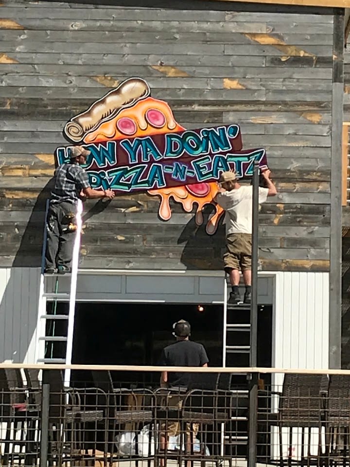 How Ya Doin' Pizza n' Eatz