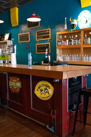 Rose & Thorne Pub