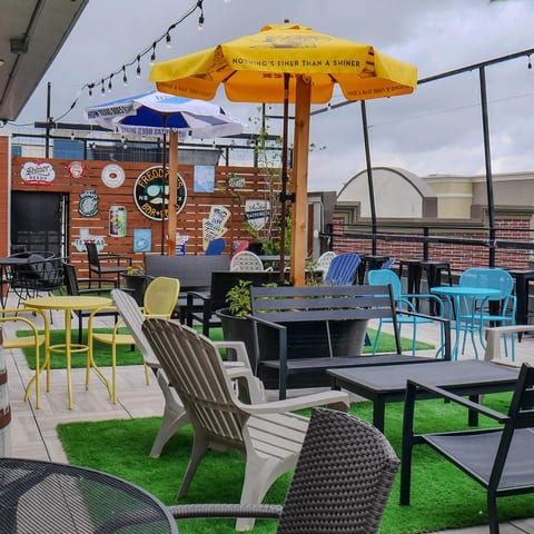 Freddy Cs Bar & Patio
