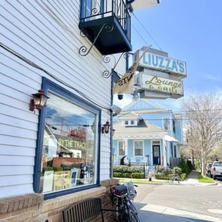 Liuzza Restaurant & Bar