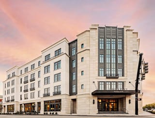 Liberty Place Hilton Cl #26835