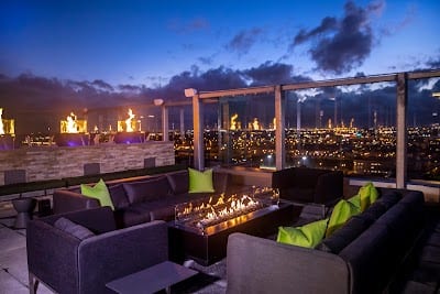 Vu Rooftop & Bar