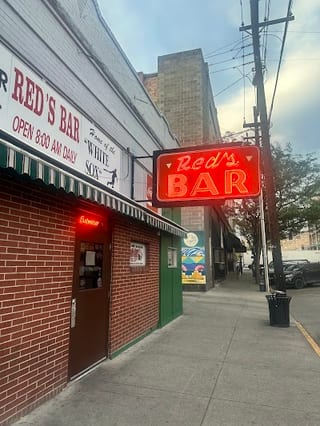 Reds Bar
