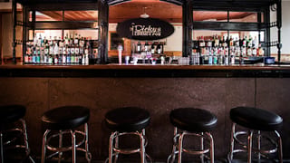 Dickys Corner Pub