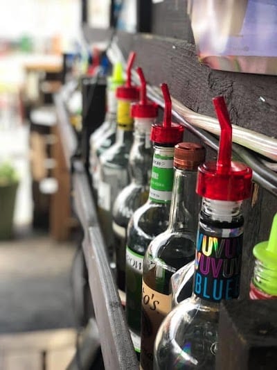 Shoots Bar + Grill