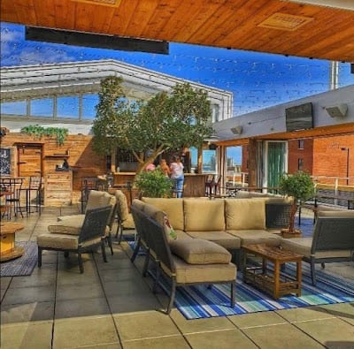 Luft Rooftop Bar