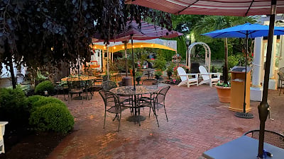 Colonel Blackinton Inn