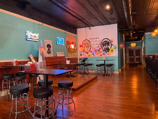 Cash Allens Pub
