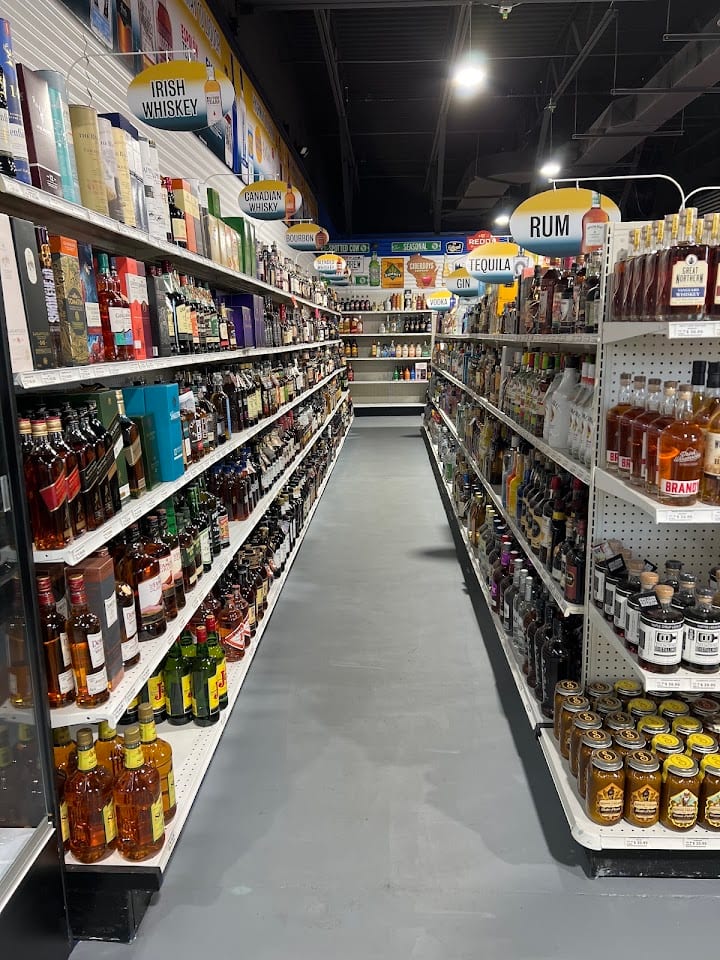 Hwy 10 Liquor & Smoke