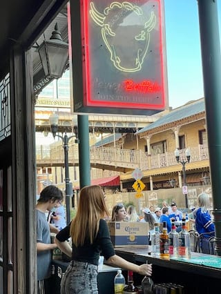 Harry Buffalo Orlando-clo