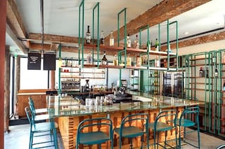 Dovetail Bar