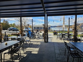 Lake Bomoseen Lodge & Taproom