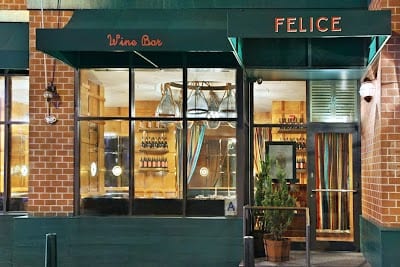 Felice Gold Street