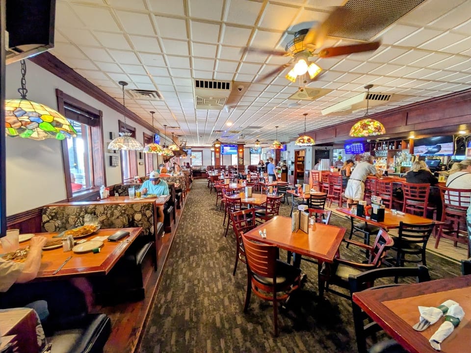 Bud & Stanleys Pub & Grub