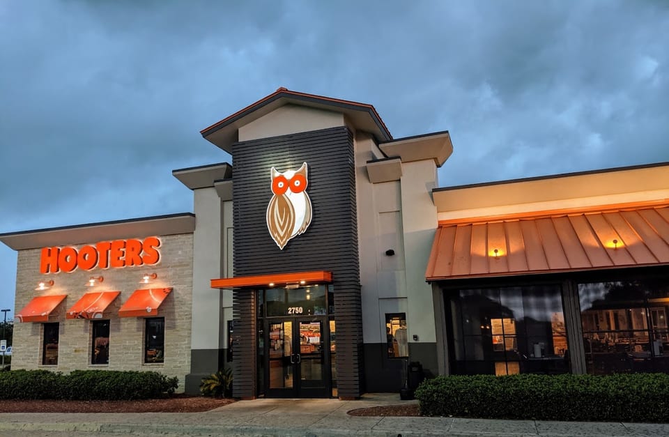 Hooters