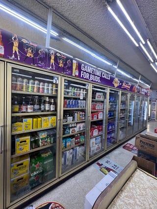 Luckners Liquor