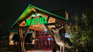 Twin Peaks Restaurant #86