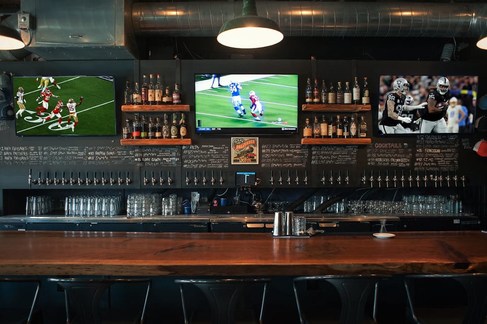 Napa Palisades Tavern - CN50324