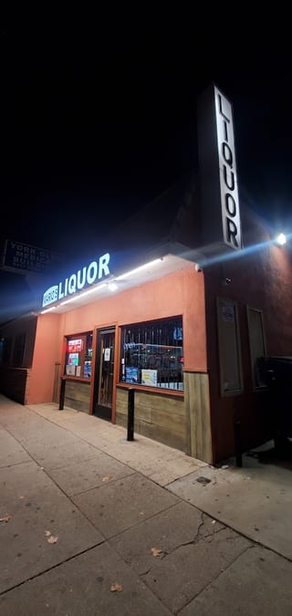 Marios Liquor