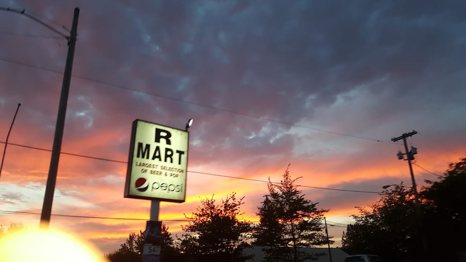 R MART
