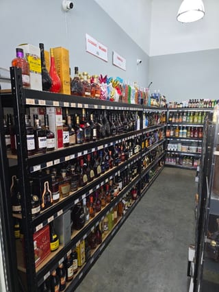 Smyrna Liquors