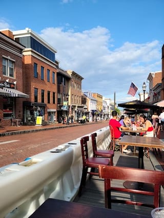 Castlebay Irish Pub