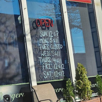 Moes
