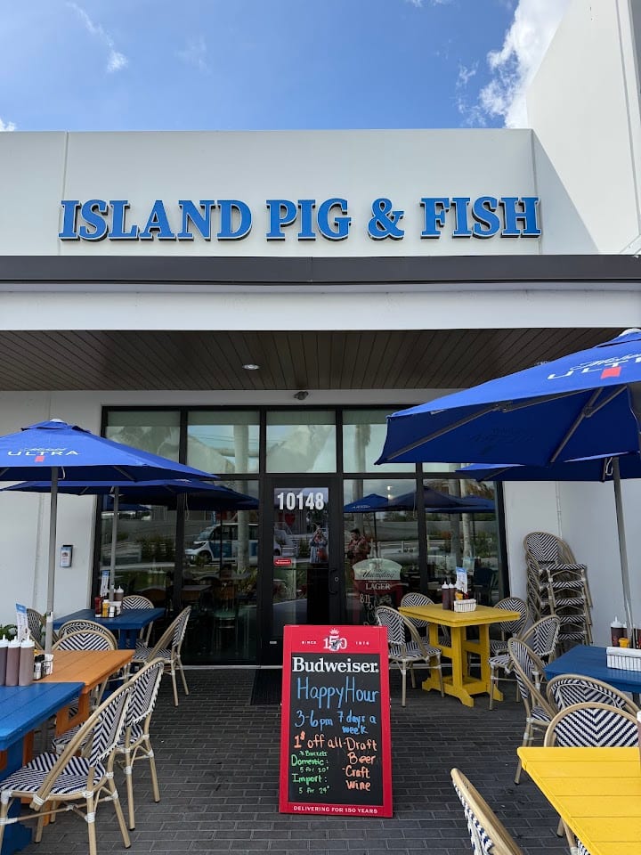 Island Pig And Fish