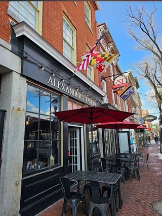 Alexanders Tavern