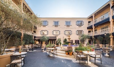 Ayres Hotel