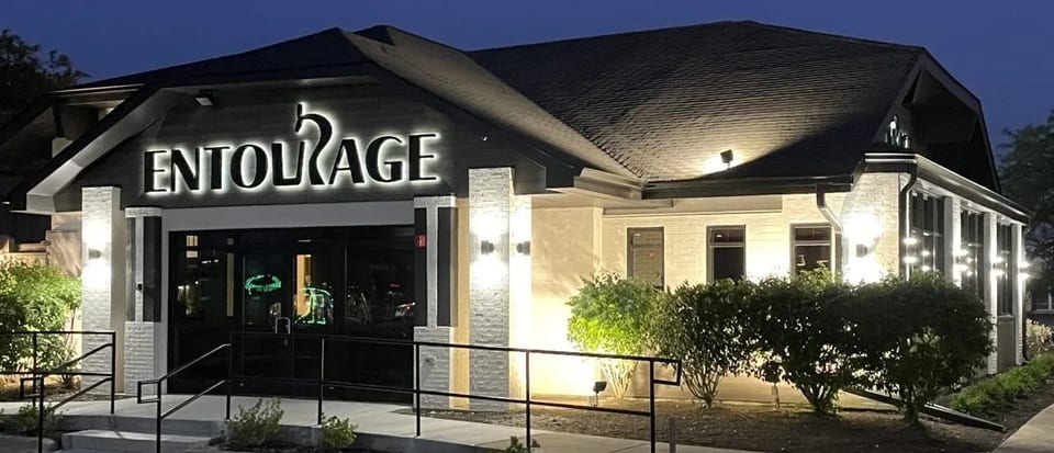Entourage Restaurant