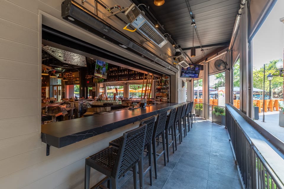 Hobnob Tavern