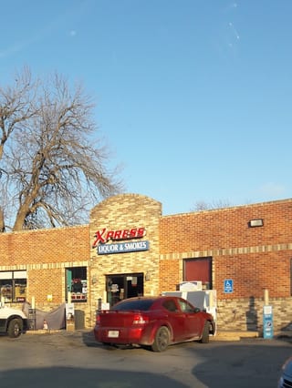 Xpress Liquor & Smokes