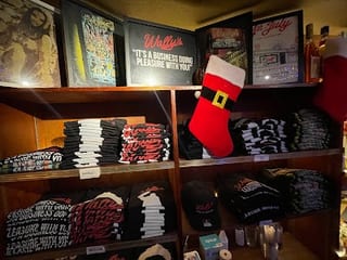 Wallys Bar & Liquors