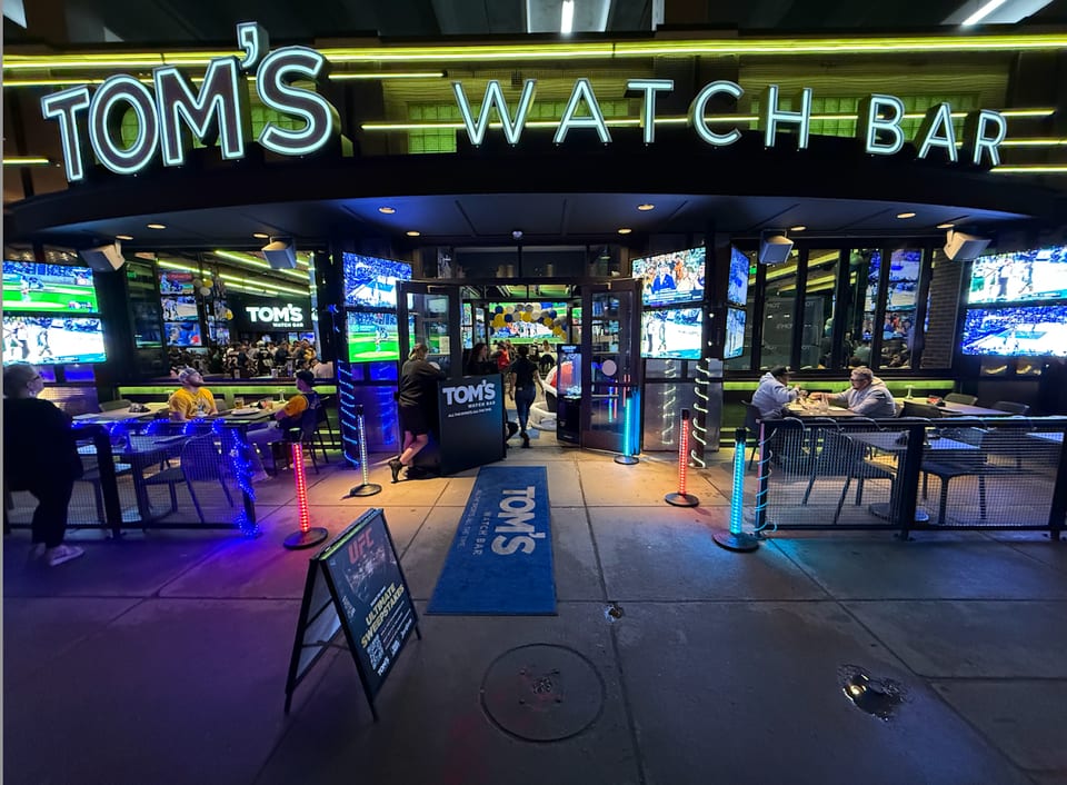Toms Watch Bar