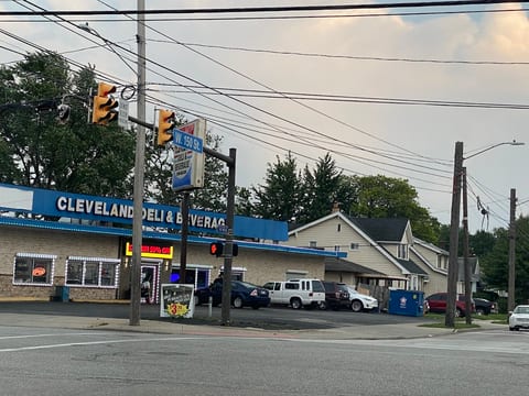 Cleveland Deli & Beverage