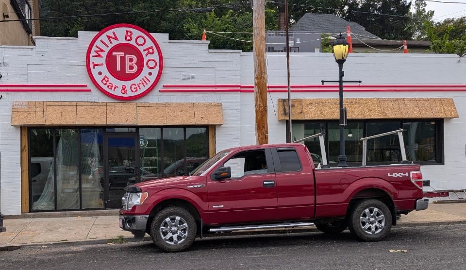 Twin Boro Bar & Grill