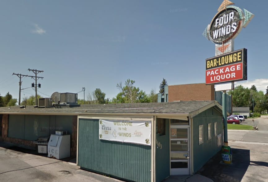 Four Winds Lounge & Liquor