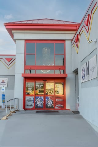 R & J Discount Liquors
