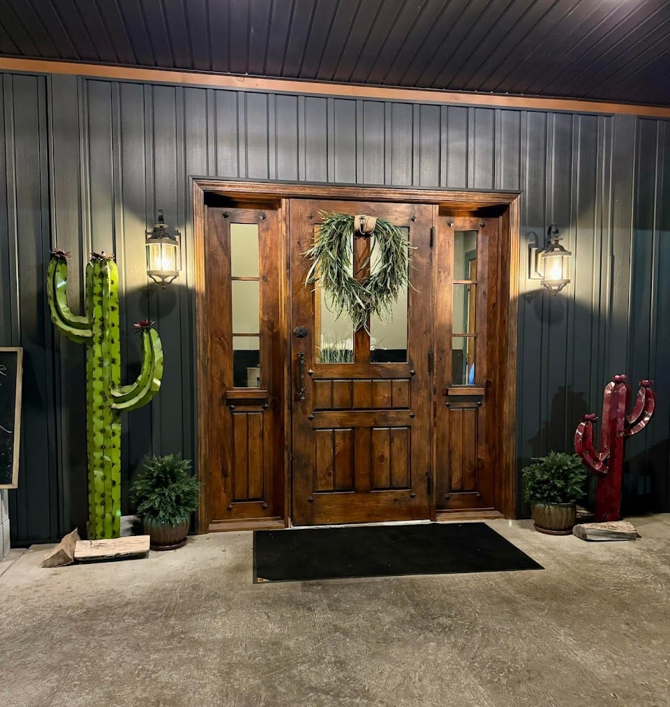 New Frontier Restaurant & Bar