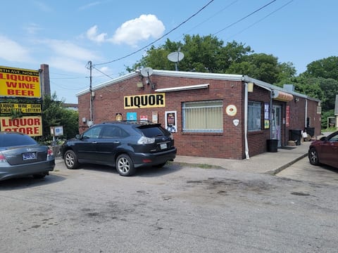 8th Ave North Liquor