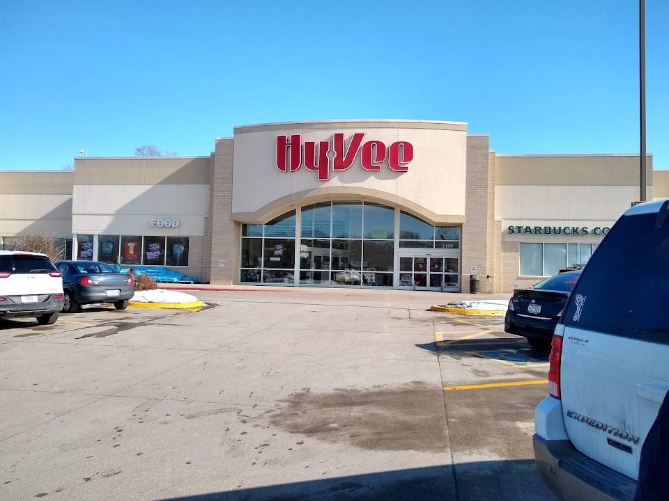 Hy Vee Food Store