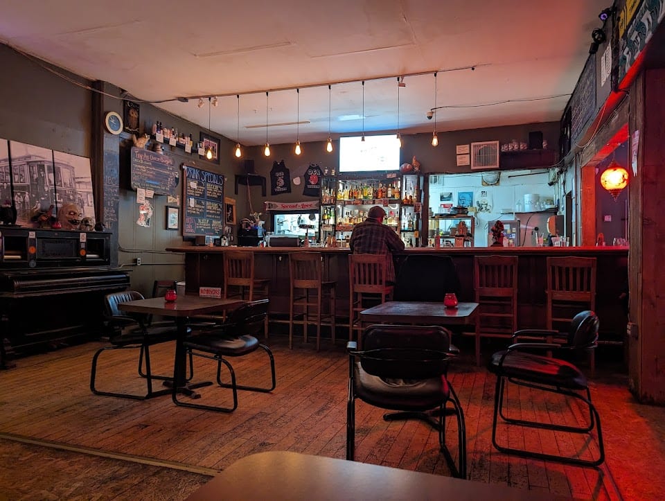 Old Gilbert Road Tavern - Portland