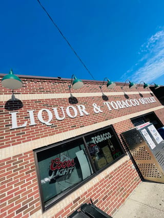 Liquor and Tobacco Outlet Fort Dodge