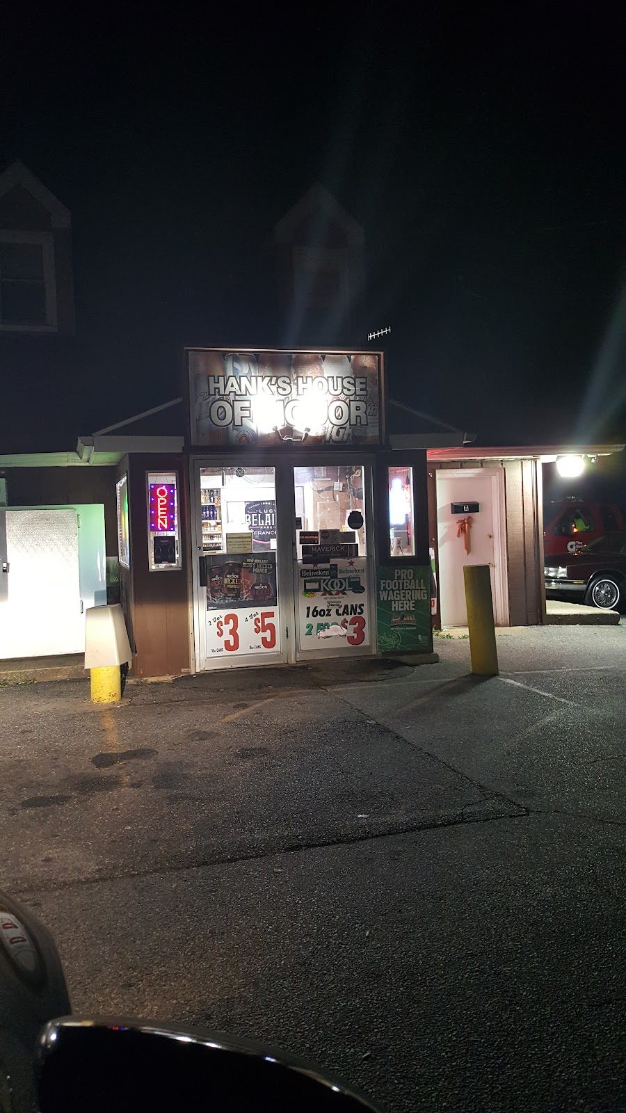Hanks House Of Liquors