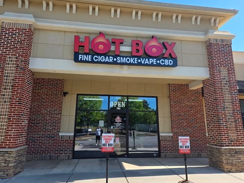 HOT BOX SMOKE & VAPE - ALPHARETTA