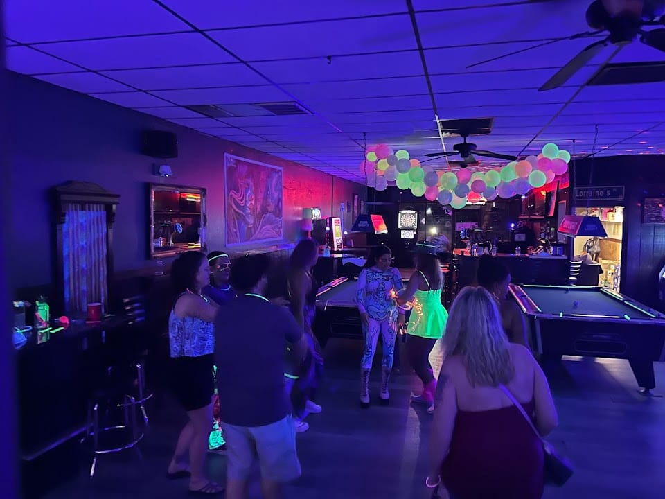 TIPSY GYPSY’S TAVERN