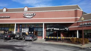 Tanners Bar & Grill