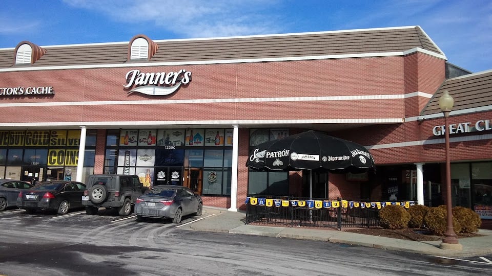 Tanners Bar & Grill